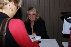 2.Lesung_Ines_10.12.2010.0027